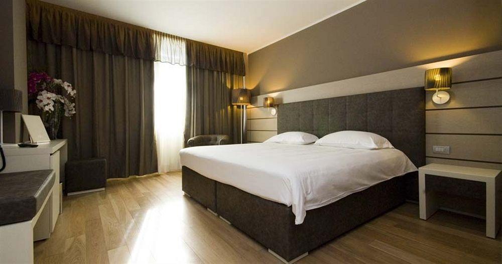 Hotel Glamour Bassano del Grappa Ngoại thất bức ảnh